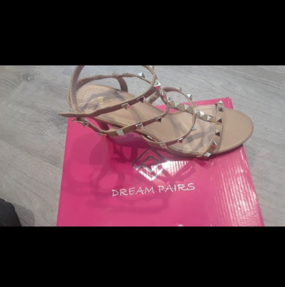 Scrappy dream pairs heels, brand new never worn!!